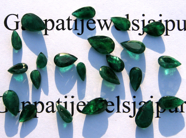 Emerald Cutstone Parcel Of Pears Shape Mix Size (14 X 11 MM To 8X5 MM ) Stones Total Weight 54 Carats